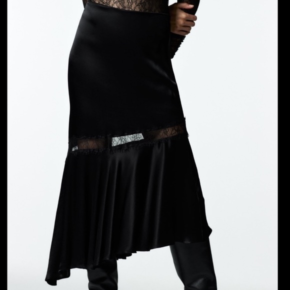 ZARA SLIT LACE SKIRT MIDI - Picture 2 of 3